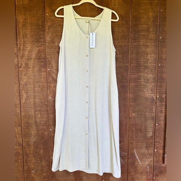 Neuflora Other - Neuflora button front soft dress